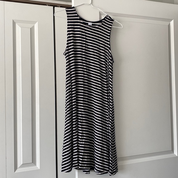 Medium Dress Old Navy - Picture 1 of 1
